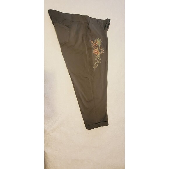 Westport Womens Boyfriend Pants NWT 16W Midrise Green Embroidered Signature Fit - Picture 2 of 8